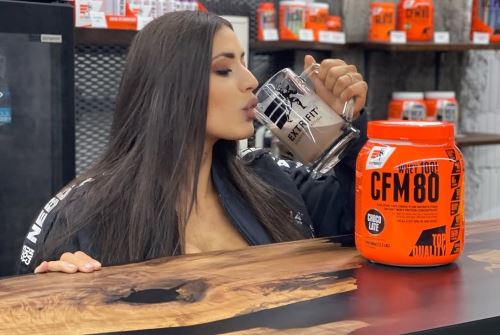 Protein do mléka? Šmarjápano, jak tě to vůbec mohlo napadnout...